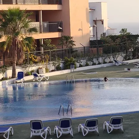 Atlanticexperienceapartments Summerland -pool , Wifi & Seaview