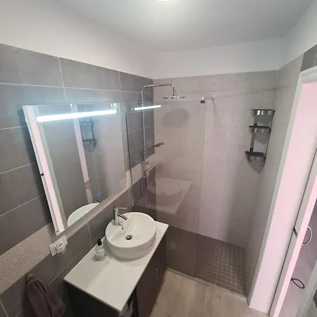 Atlanticexperienceapartments Summerland -pool , Wifi & Seaview 洛斯克里斯蒂亚诺斯