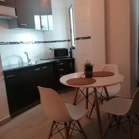 公寓 Atlanticexperienceapartments Summerland -pool , Wifi & Seaview