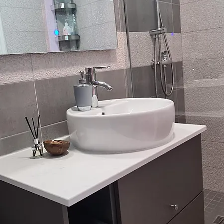 公寓 Atlanticexperienceapartments Summerland -pool , Wifi & Seaview